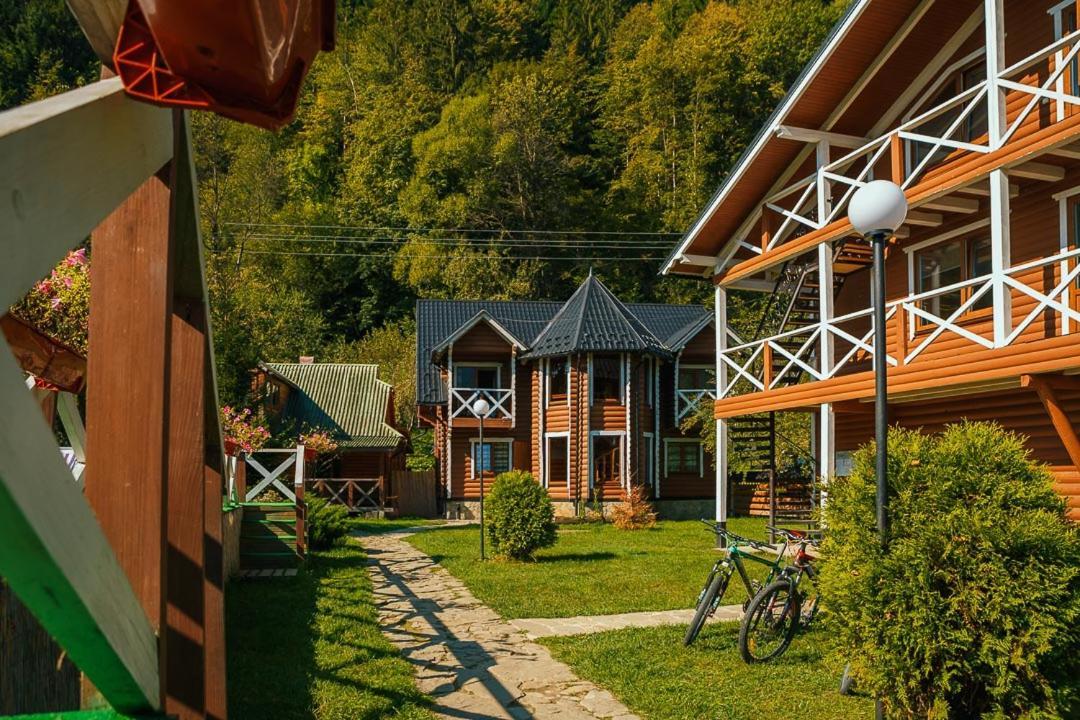 Gorycvit Hotel Verkhniy Yasenov Exterior foto